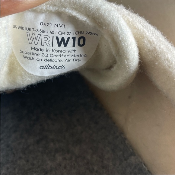 AllBirds Women's Merino Wool Runners cream off white sneaker Size 10 - Picture 5 of 9